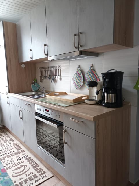 Kitchen or kitchenette, dishwasher, pet friendly, stove