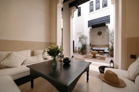 Patio, Living room
