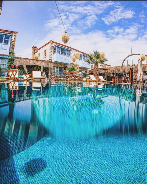 Property building, Pool view, Swimming pool