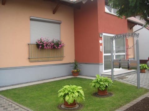 Facade/entrance, Garden