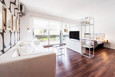 Living room, Photo of the whole room, Seating area