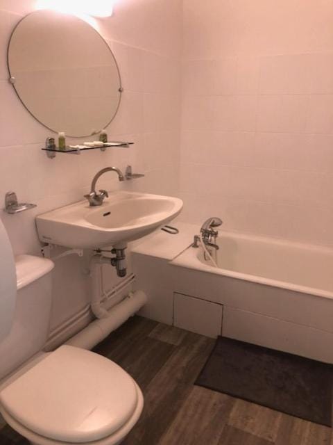 HOTEL BON ACCUEIL Hotel in Oyonnax