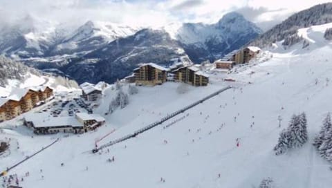auris en oisans, vue sur le massif des ecrins Apartment in Auris