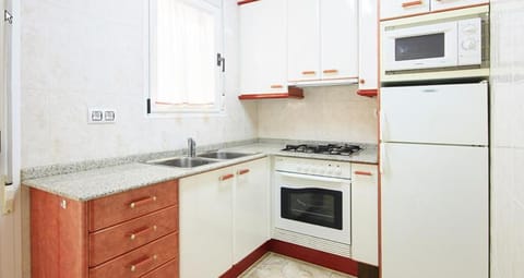 Day, Kitchen or kitchenette