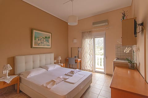 Mountain view, Sea view