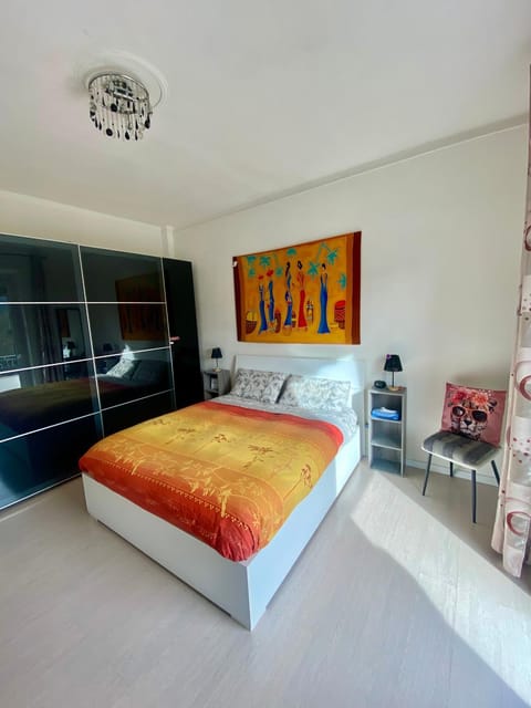 Appartamento Lella con meravigliosa vista vicino alle Terme zona Bagni con ascensore e area parcheggio Apartment in Liguria