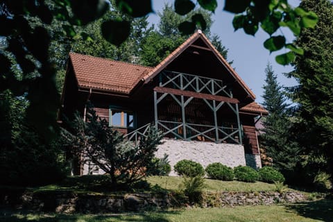 Property building, Windsurfing, Garden view