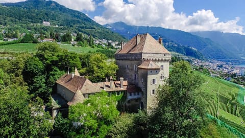 Montreux Castle - Charming Studio Apartment in Montreux