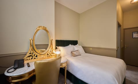 Temple Bar Townhouse Hotel in Dublin