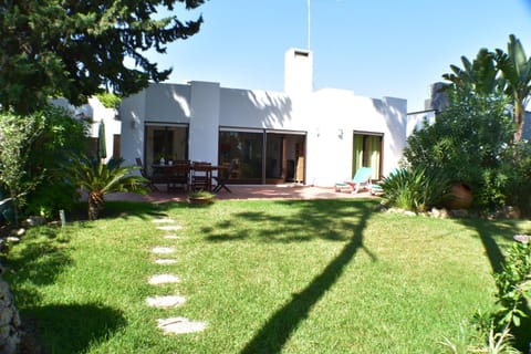Property building, Facade/entrance, Garden view