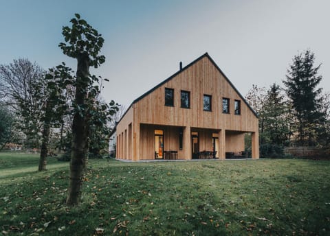 Facade/entrance, Garden view