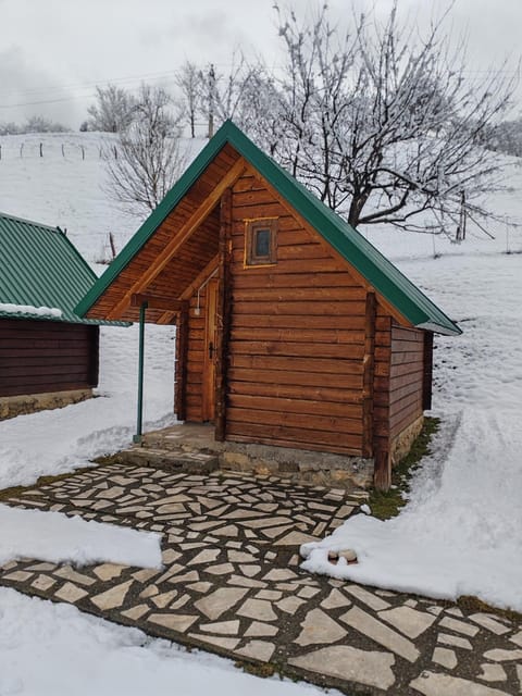 Rural haushold Konak Vukovica kolibe Nature lodge in Montenegro