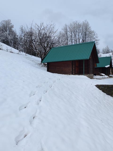 Rural haushold Konak Vukovica kolibe Nature lodge in Montenegro
