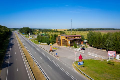 Property building, Restaurant/places to eat, Breakfast