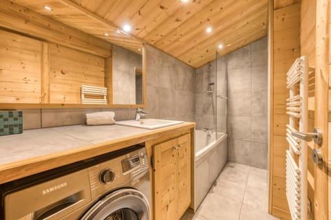 Brévent Loft Cozy 3-bedroom duplex 250m to Planpraz cable car Apartment in Chamonix