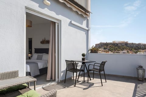 Property building, Day, View (from property/room), Balcony/Terrace, Seating area, Mountain view