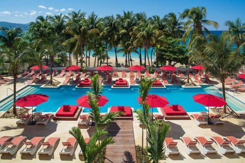 Day, Natural landscape, Beach, Pool view, Sea view, Swimming pool, sunbed