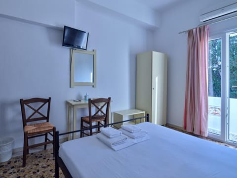 Pension Paros Anna Spanou Bed and Breakfast in Paros