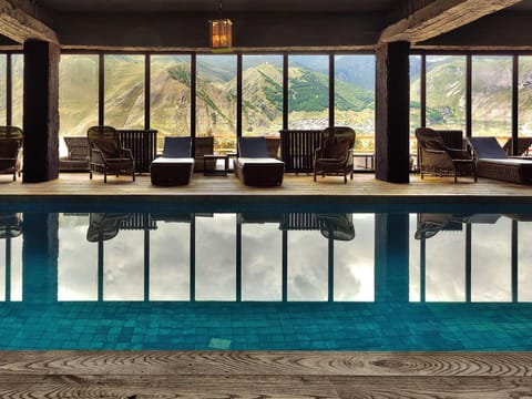Swimming pool, Swimming pool