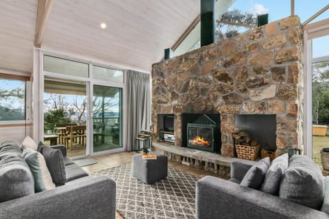 Living room, Seating area, fireplace