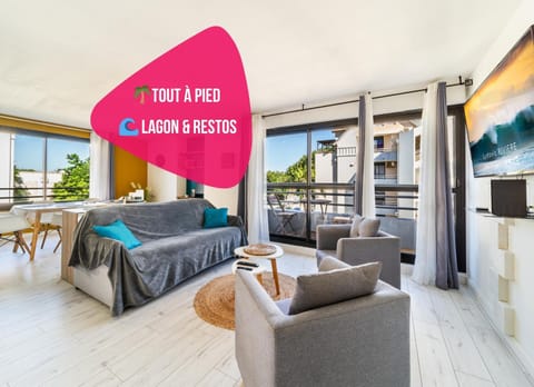 Living room, Beach