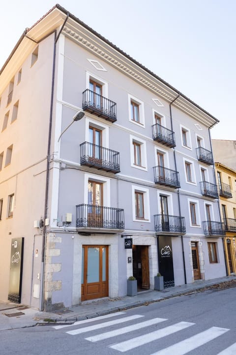 Property building, Day, Street view