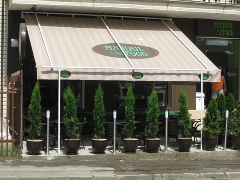 Facade/entrance, Balcony/Terrace