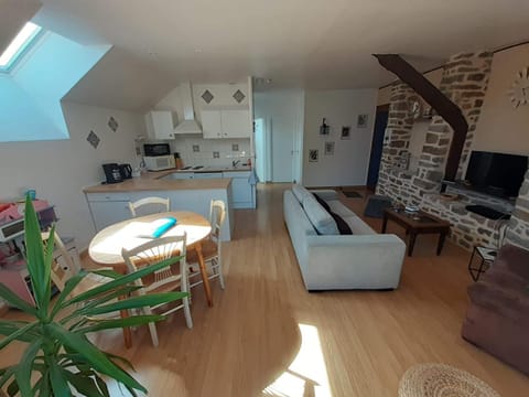 Vue sur le port de Dinan Apartment in Brittany