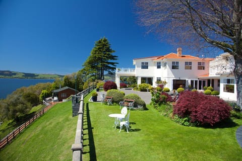 Facade/entrance, Garden