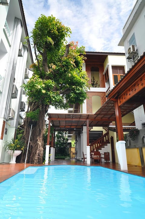 Facade/entrance, Swimming pool, Swimming pool