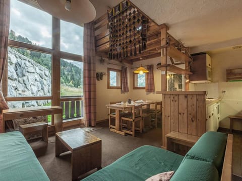 Duplex spacieux avec terrasse, garage, et WIFI à Méribel - FR-1-355-7 Apartment in Les Allues