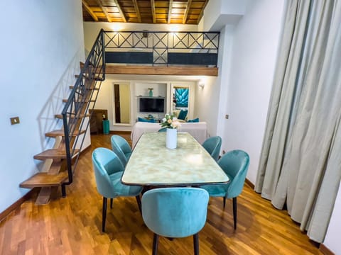 Living room, Dining area