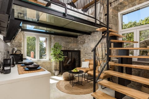 Kitchen or kitchenette, Living room, Seating area, Bedroom, Quiet street view, Inner courtyard view