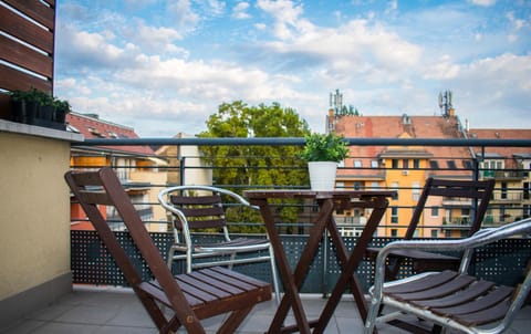 Balcony/Terrace, Garden view