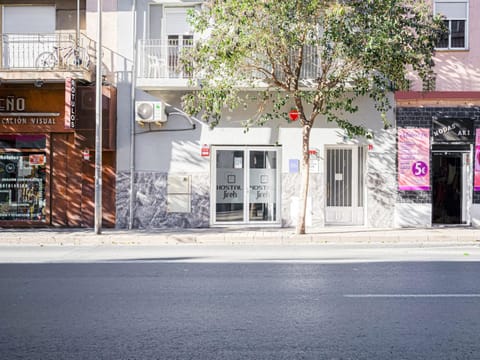 Facade/entrance, Neighbourhood
