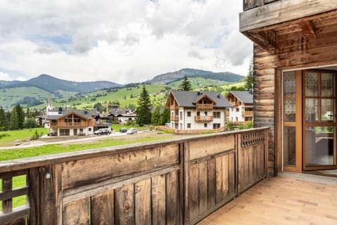 Balcony/Terrace, City view, City view, Garden view