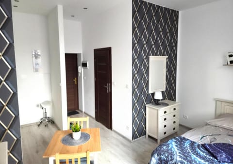 Bed, View (from property/room), Photo of the whole room, Bedroom