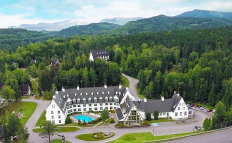 Facade/entrance, Bird's eye view, Landmark view, Mountain view, Swimming pool