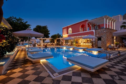 Property building, Swimming pool