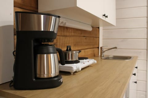 Coffee/tea facilities, Kitchen or kitchenette