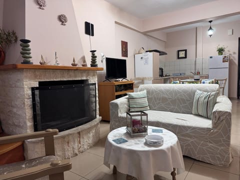 Mina Apartments Apartment in Poros