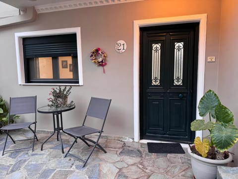 Mina Apartments Apartment in Poros