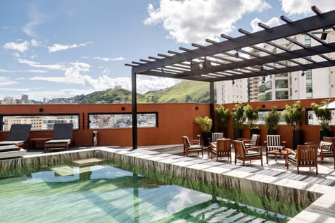 Solarium, Swimming pool, Swimming pool