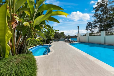 Hot Tub, View (from property/room), River view, Swimming pool