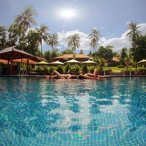 Swimming pool, Swimming pool