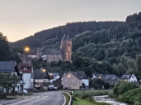Nearby landmark, Mountain view