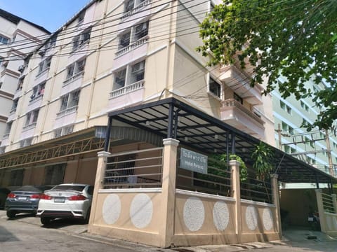 Property building, Street view, Parking
