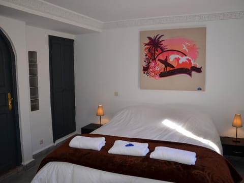 Bed, Photo of the whole room, Decorative detail, Bedroom