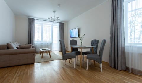 Living room, Dining area