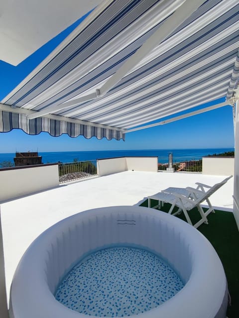 Day, Hot Tub, Pool view, Swimming pool
